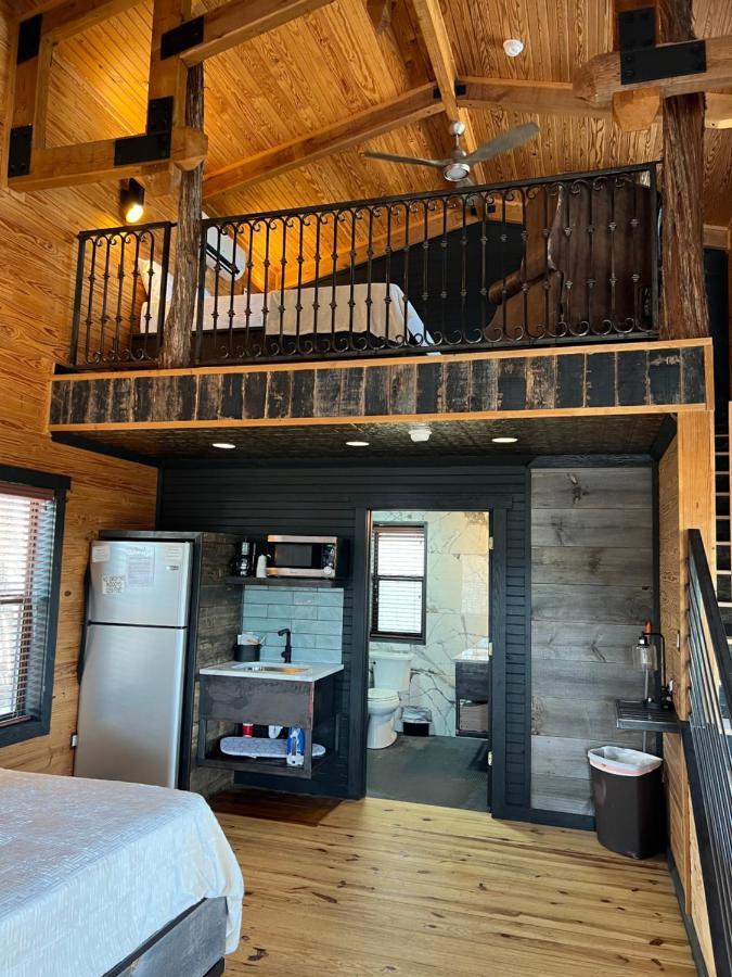 Hideout On The Horseshoe Canyon Lake Exterior photo